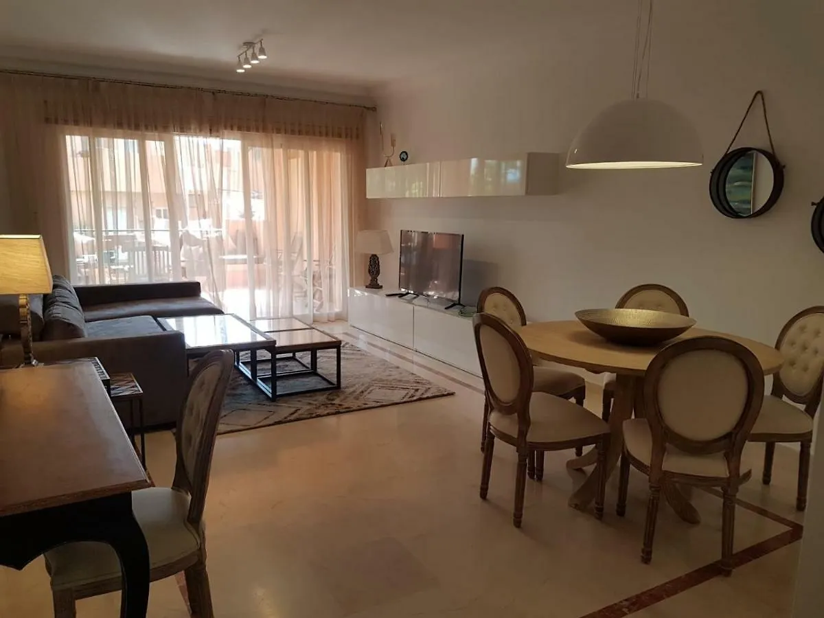 Bel Appartement Raffine A 5Min De La Plage Estepona Spain